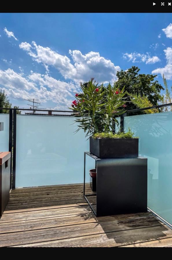 Zimmer - Modernes Apartment Mit 45 Qm. Straubing Exteriör bild