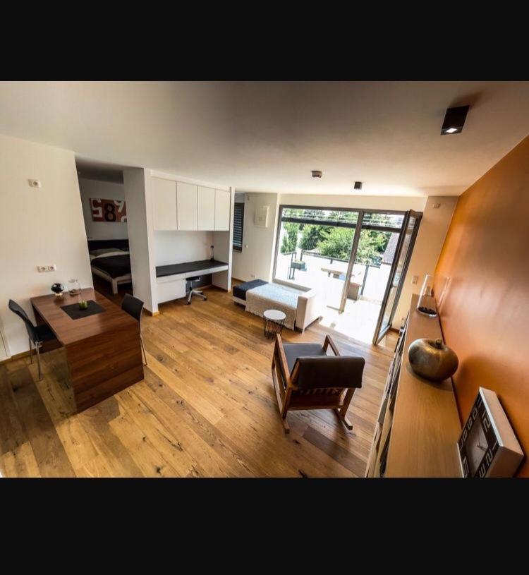 Zimmer - Modernes Apartment Mit 45 Qm. Straubing Exteriör bild